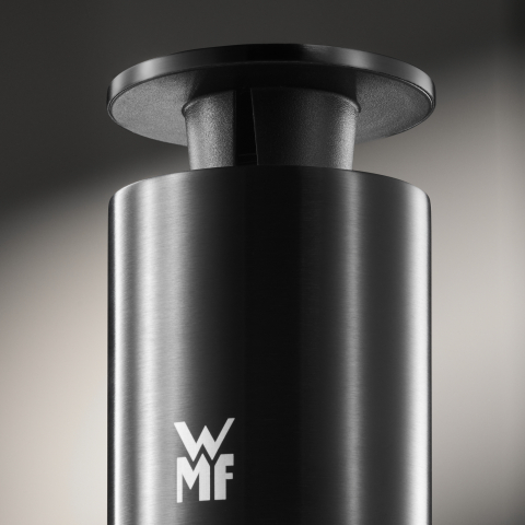 mlyncek-na-korenie-wmf-signature-lava-www.wmfsk.sk-4.jpg